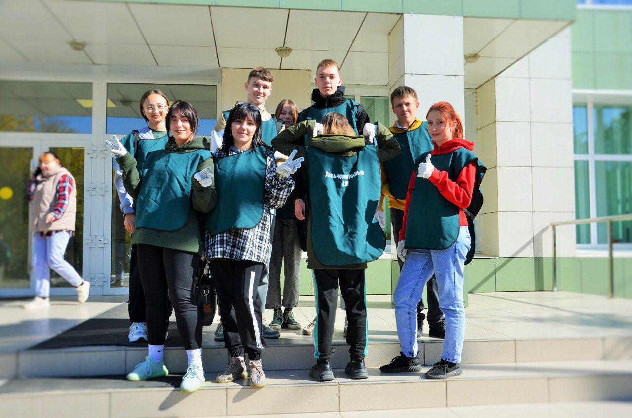 Первый субботник акции «Город берегу» в Благовещенске провели на Бурхановке