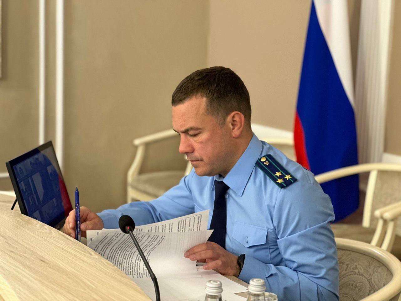 Вопросы исполнения законодательства в сфере ЖКХ рассмотрели в областной прокуратуре 