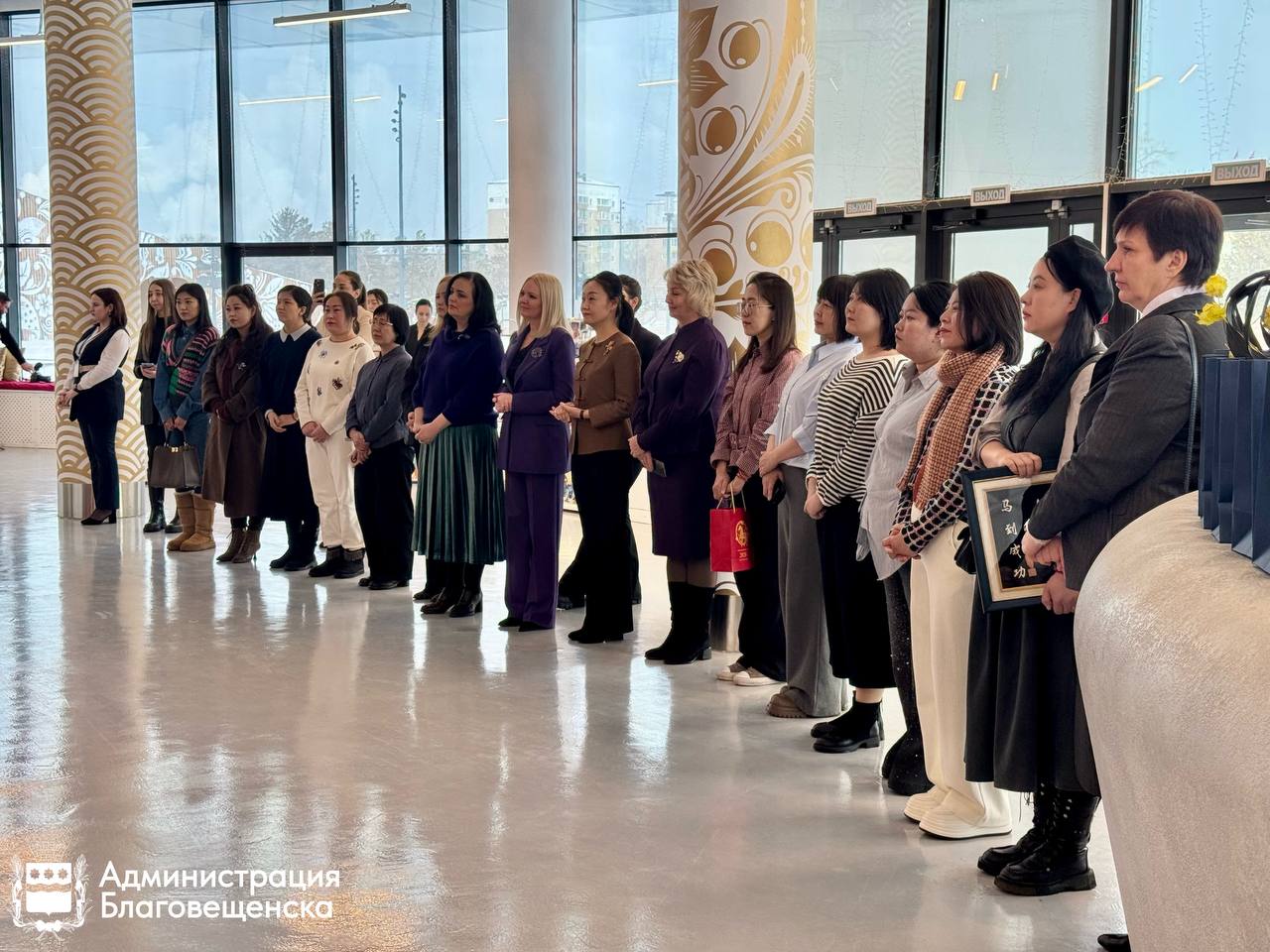 Благовещенск встретил женскую делегацию из Хэйхэ в преддверии Международного женского дня 