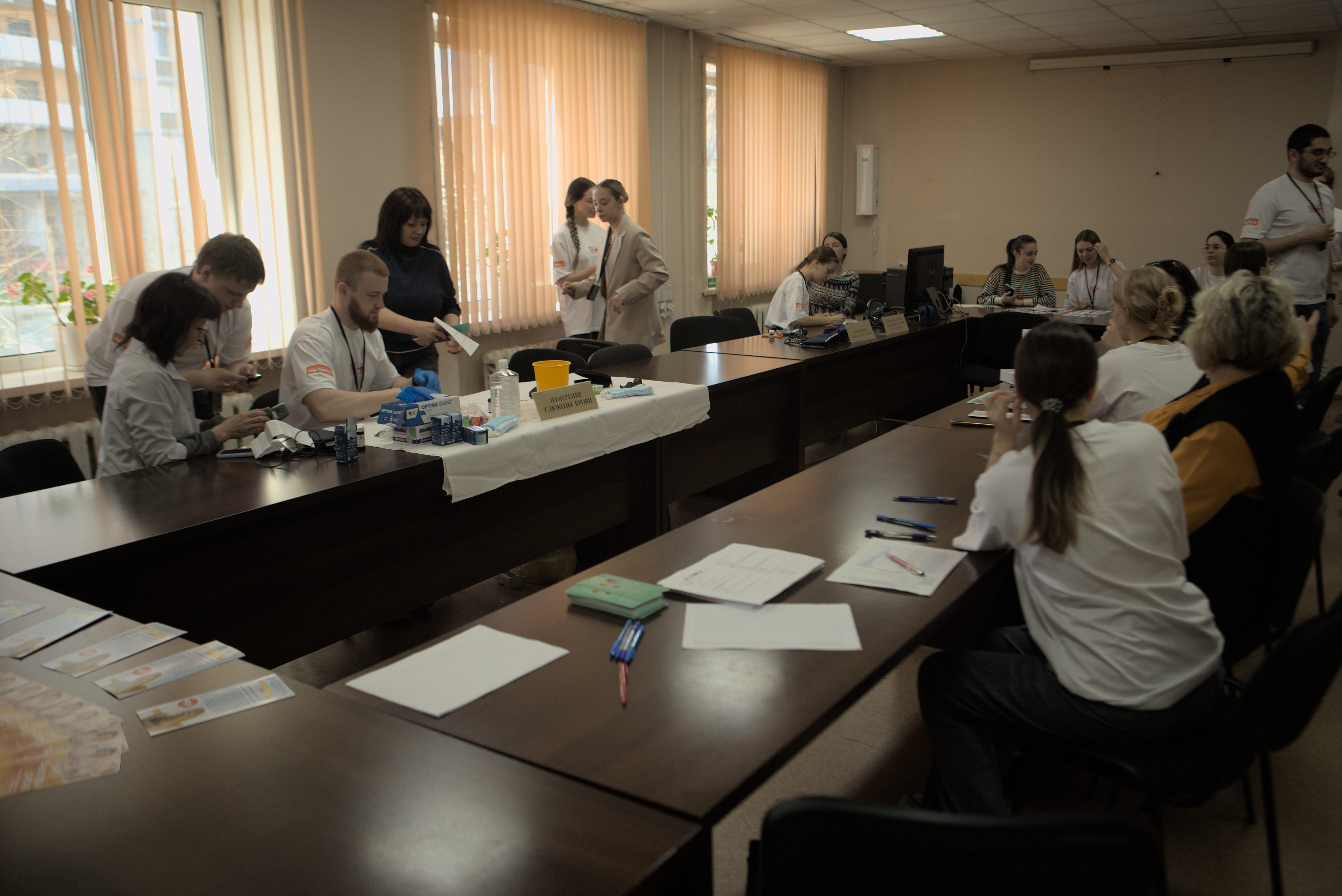 Сотрудники администрации Благовещенска проверили своё здоровье