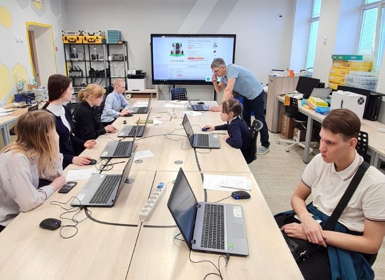 Подростки и молодежь с ограниченными возможностями здоровья попробуют себя в разных профессиях