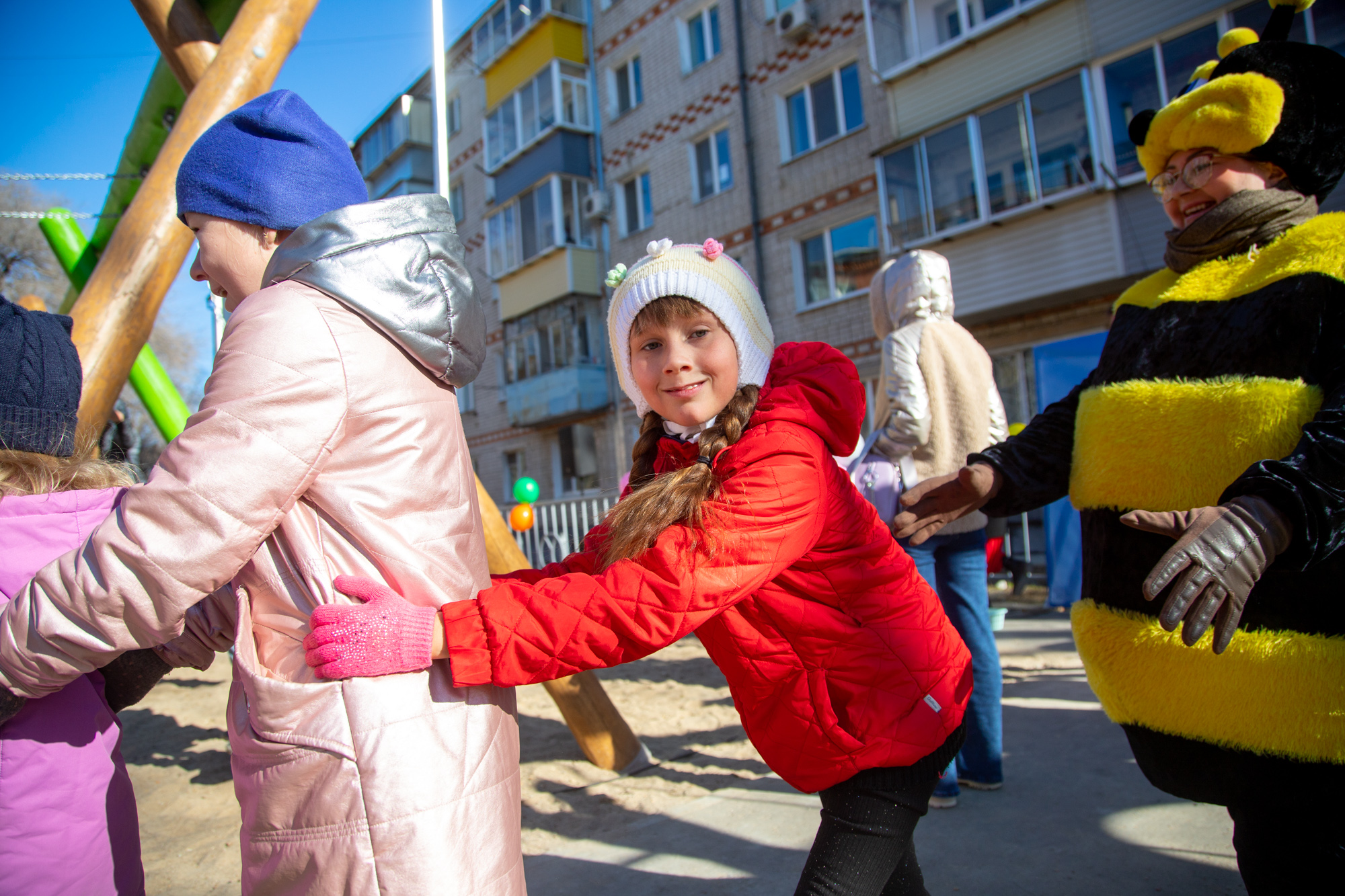 Для юных благовещенцев устроили праздник в обновлённом дворе на Чайковского 