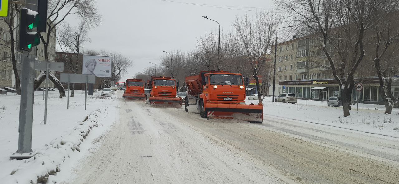 ГСТК очищает Благовещенск от выпавшего снега