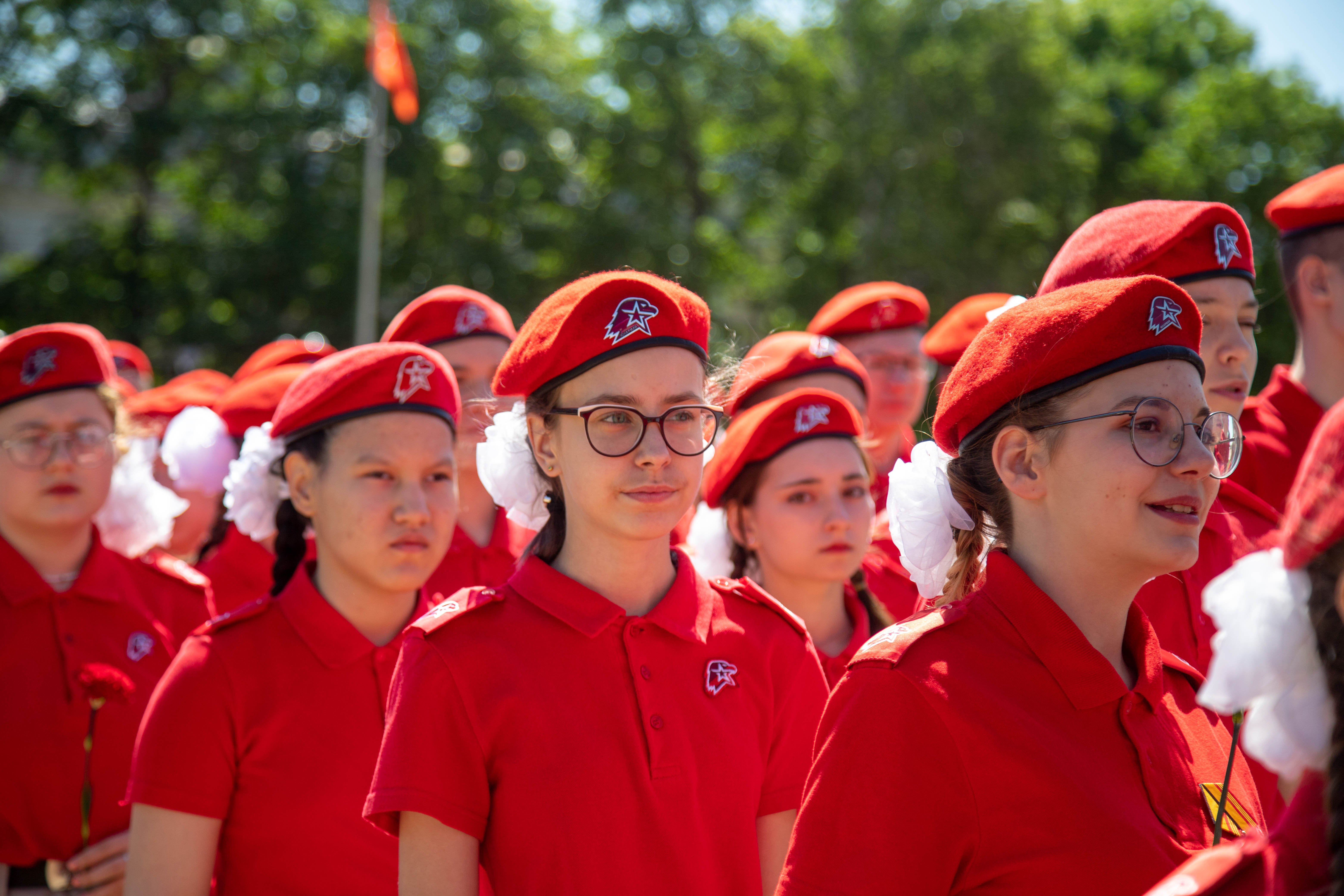 Тысяча школьников Благовещенска промарширует по площади Победы