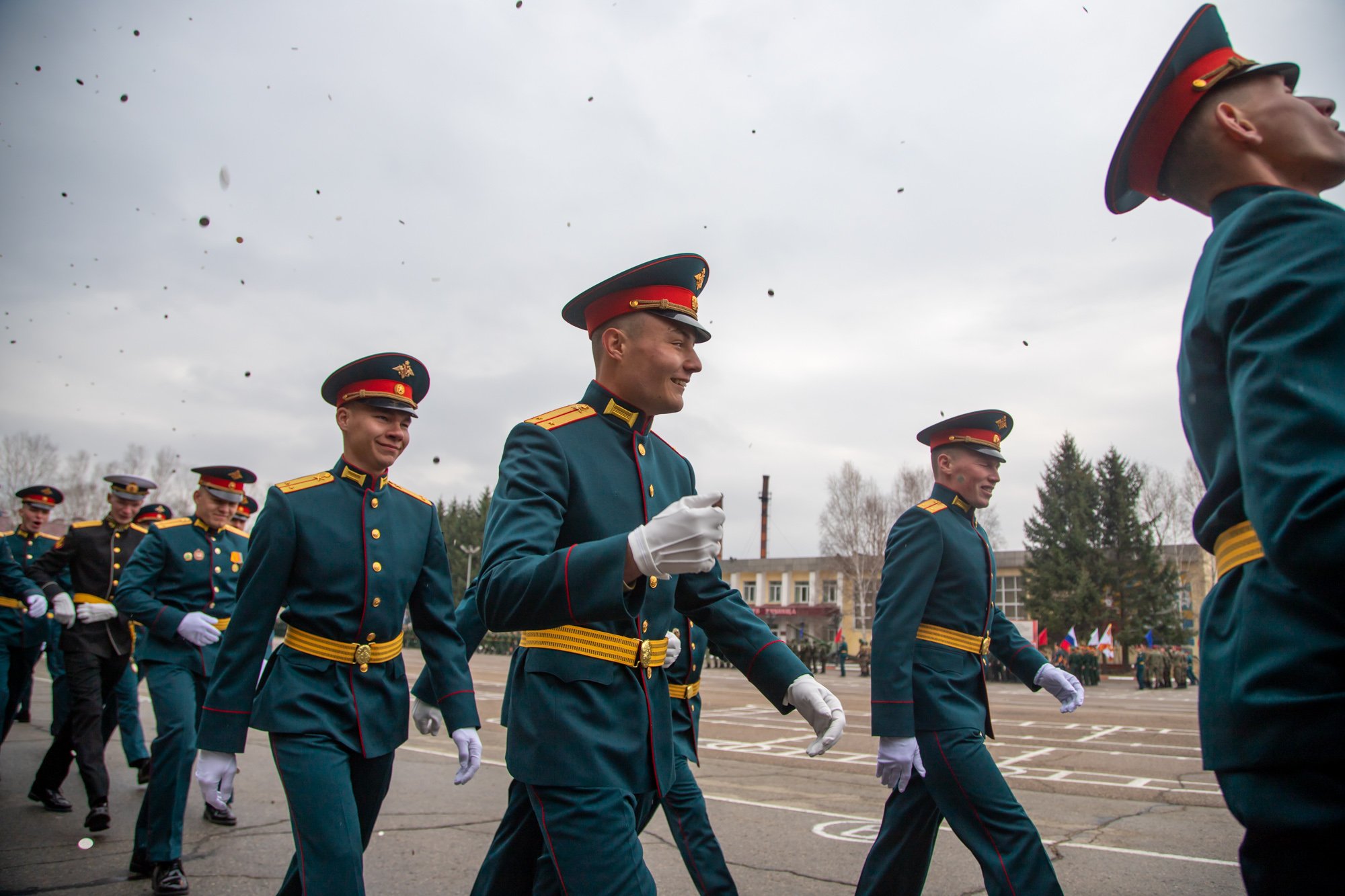 Мэр Благовещенска Олег Имамеев поздравил выпускников ДВОКУ с окончанием учебы