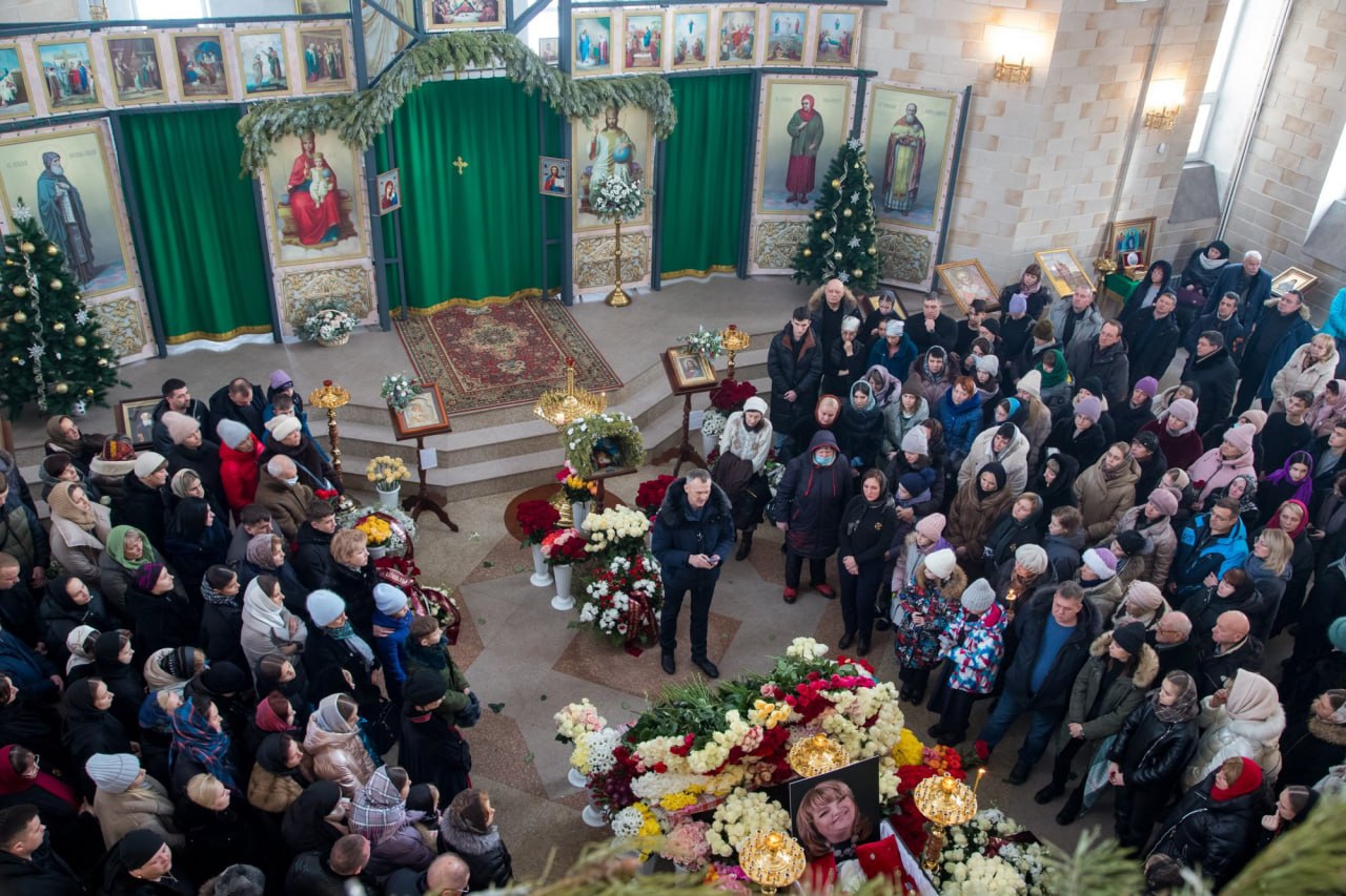 В Благовещенске простились с Еленой Фединой и Александрой Назаровой