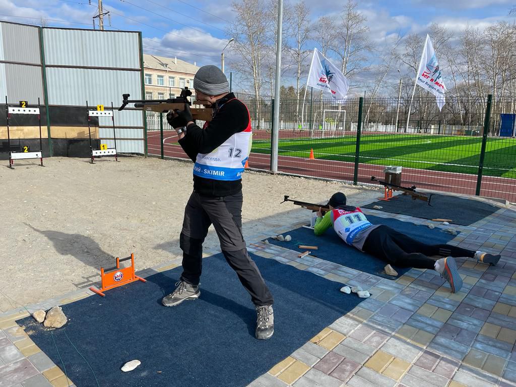  Спорт норма жизни: в школе №10 прошел "Фестиваль биатлона"