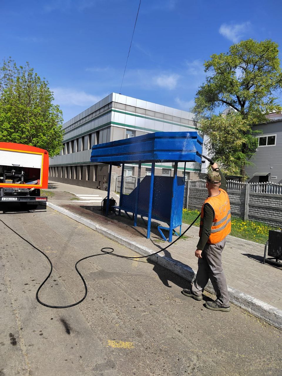 ГСТК ремонтирует и моет остановки в Благовещенске