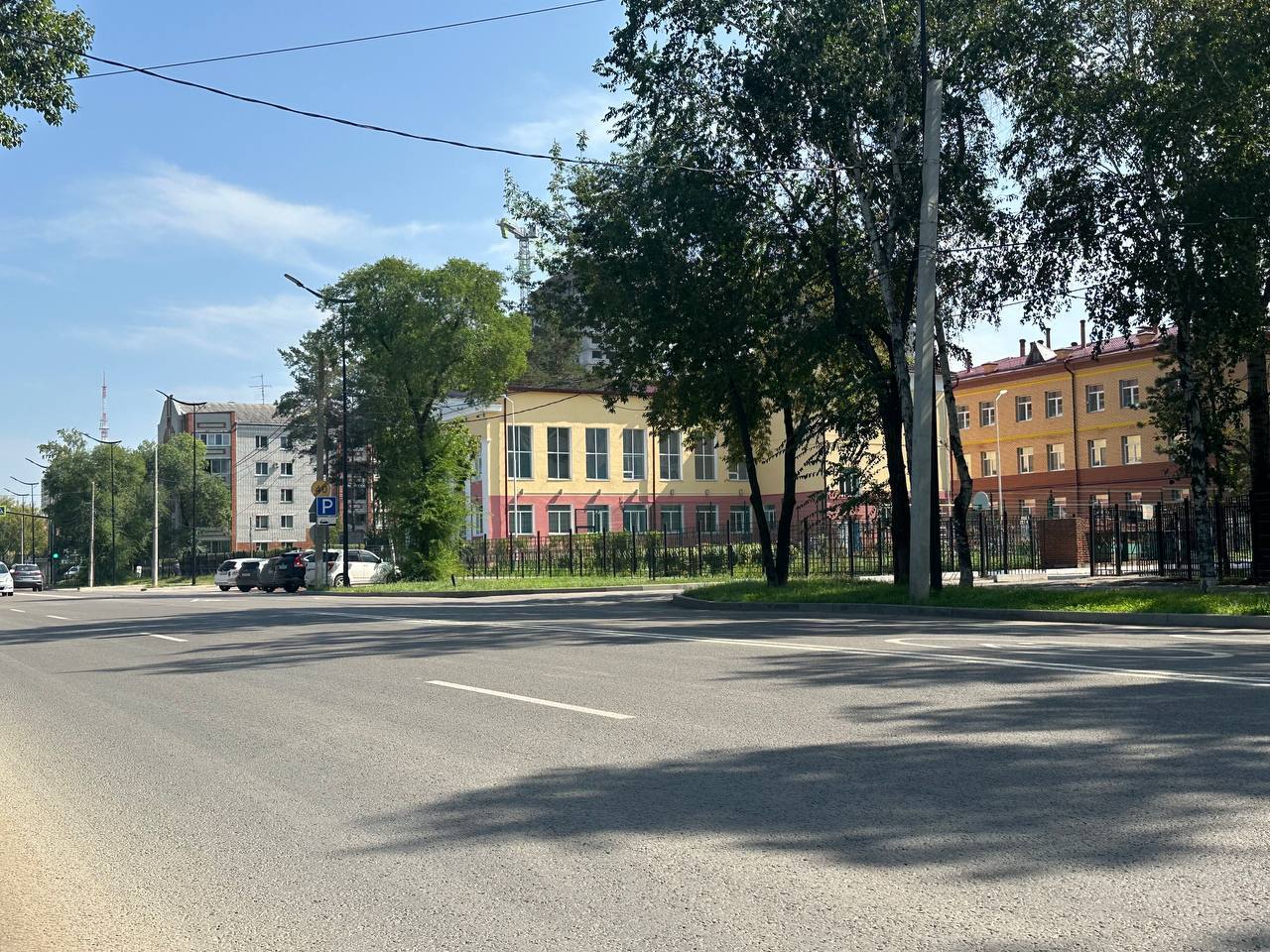 Качественно и безопасно: дороги у образовательных учреждений Благовещенска становятся комфортнее для учеников и родителей благодаря национальному проекту «БКД»