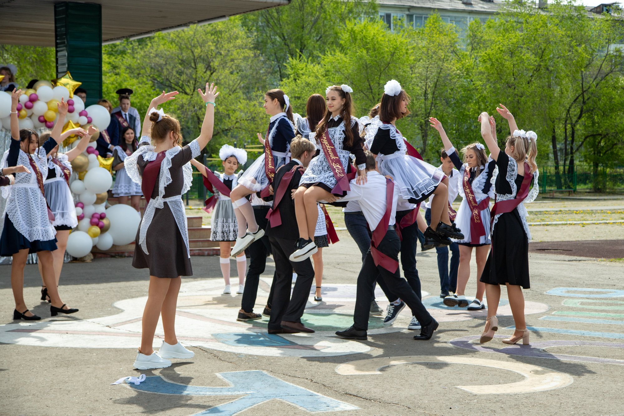 Продажу алкоголя ограничат в амурской столице на время «Последних звонков»