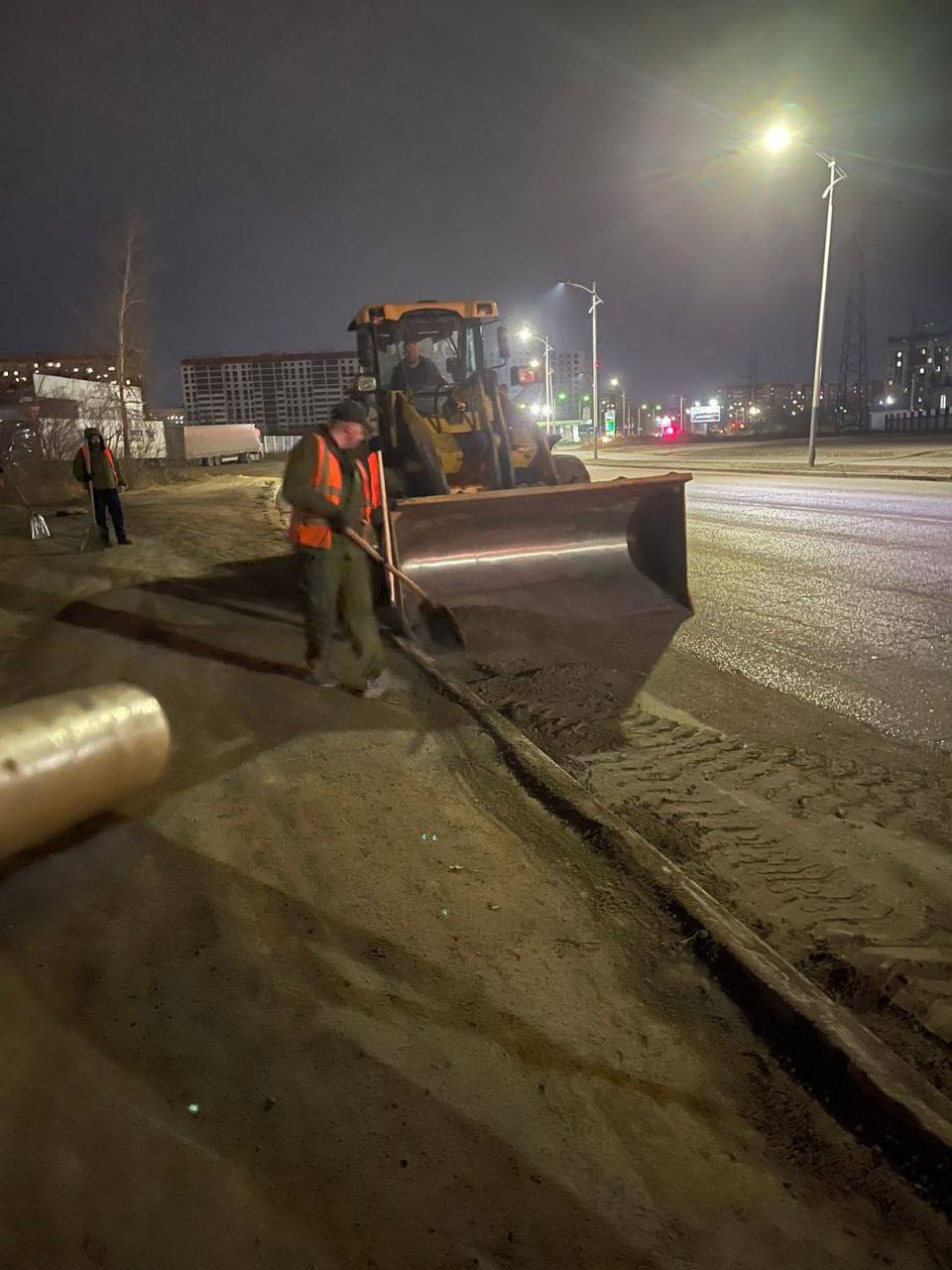 Благовещенских автомобилистов просят перепарковать свои машины