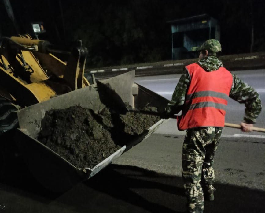  25 сотрудников коммунальных служб вышли на магистрали Благовещенска. Чем они займутся?