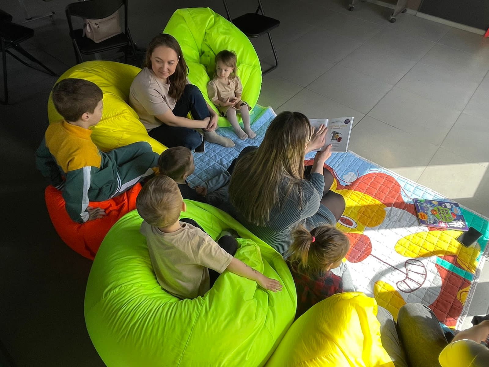 При городском сообществе «Мамочки в декрете» работают литературные клубы