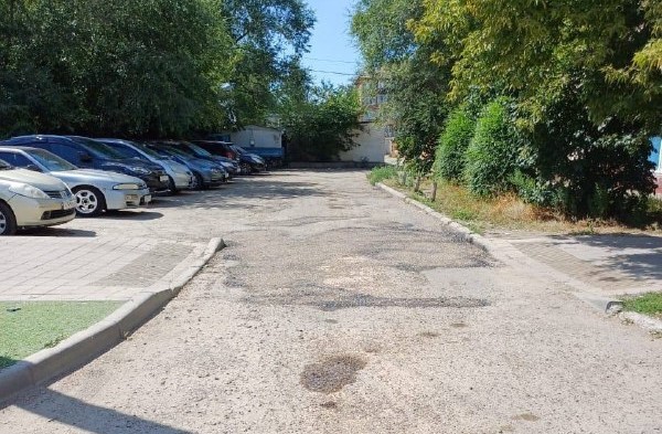 Коммунальщики отремонтируют тротуар в одном из благовещенских дворов 