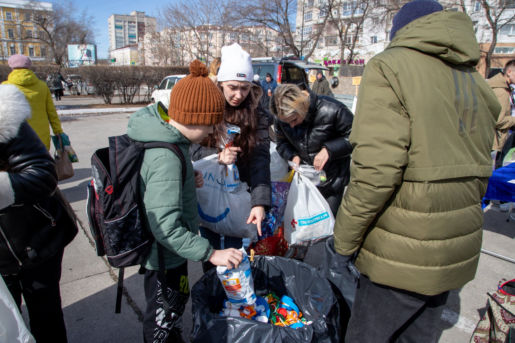Как собранный пластик поможет детям пострадавшим в ДТП? Рассказываем