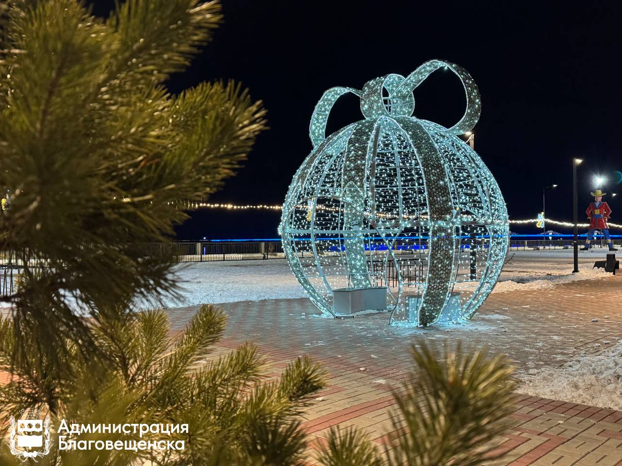 Олег Имамеев: «Важно создать праздничную, волшебную атмосферу». К новому году Благовещенск украсят в стиле народных сказок 