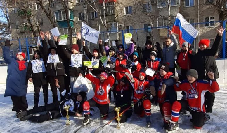 Хоккеисты школы №15 выиграли турнир дворовых команд «Хоккей на районе»