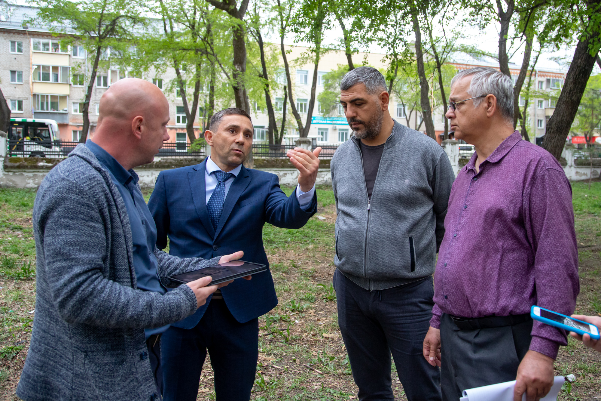 Мэр Благовещенска поручил завершить благоустройство сквера водников раньше срока