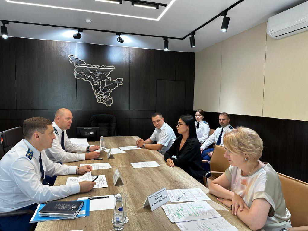 Благовещенцы обратились в Генпрокуратуру по социальным вопросам