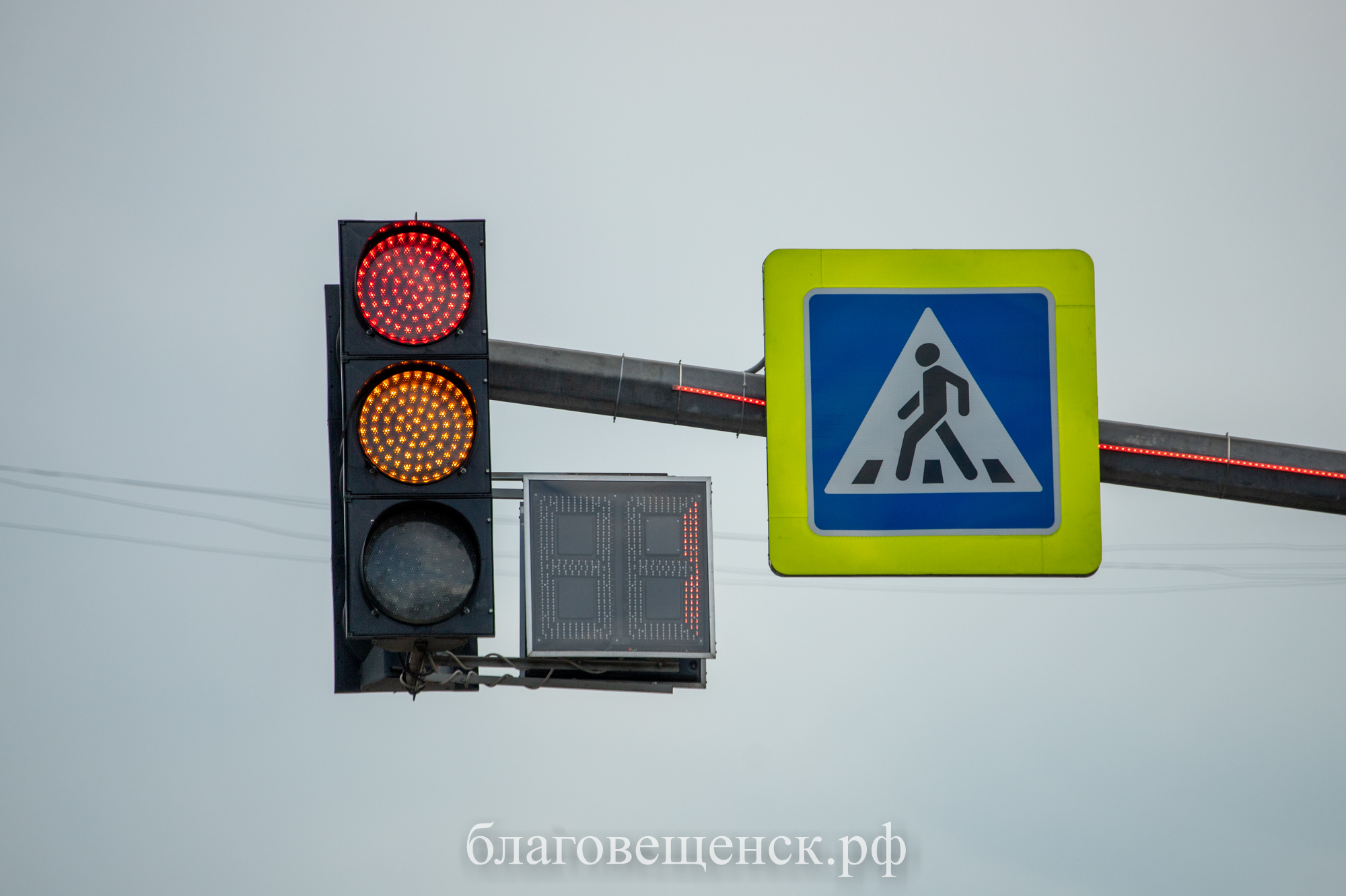 В Благовещенске на Горького – Чайковского временно приостановит работу светофор 