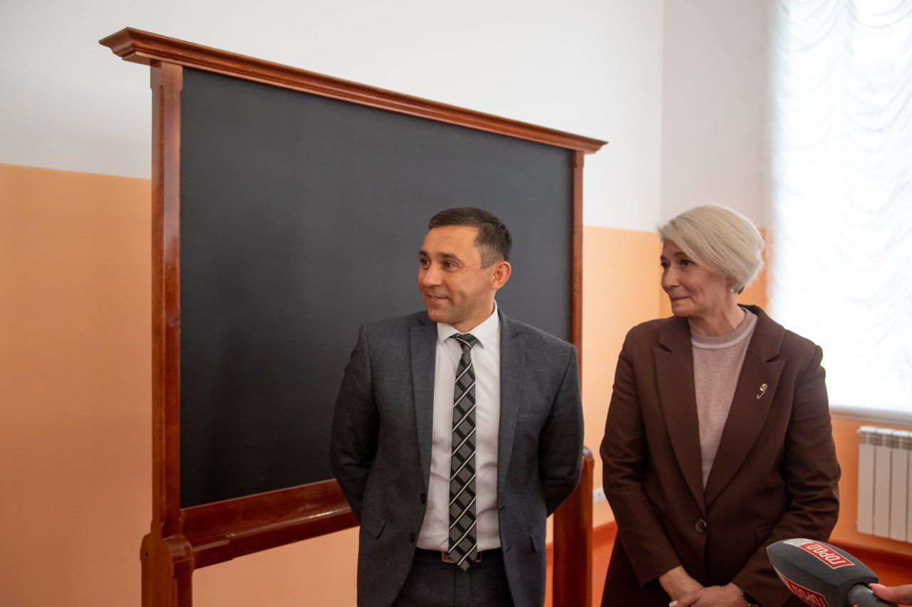 В Алексеевской гимназии вернули исторический облик холлу и кабинету биологии