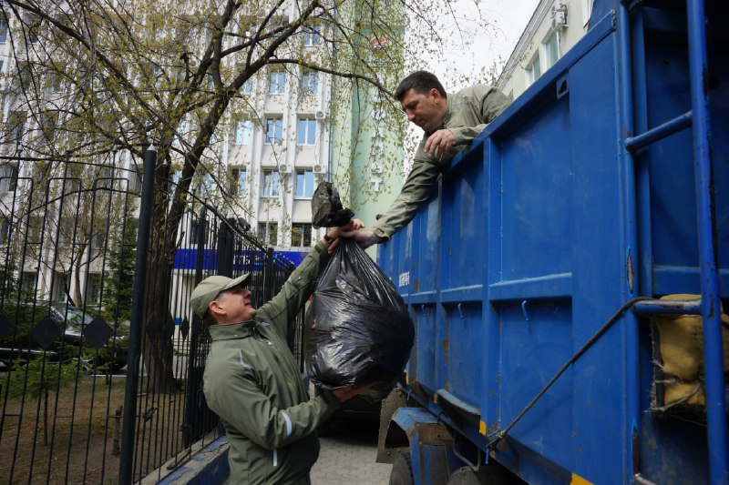 Коллектив АО «Асфальт» присоединился к акции «Город берегу»