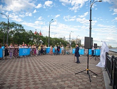 В Благовещенске установили памятник Чехову