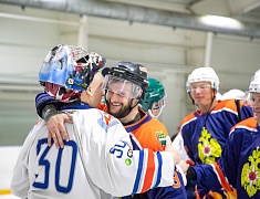 Соревнования по хоккею памяти Героя России Владимира Барахтенко прошли на стадионе «Спартак»