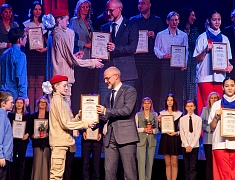 Более сорока одарённых детей получили премию мэра Благовещенска