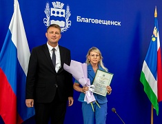 Благовещенск чествует работников торговли