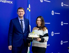 В Благовещенске подвели итоги конкурса на лучшее новогоднее оформление фасадов предприятий торговли и бытового обслуживания