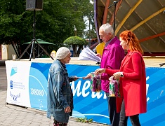 Мэр города Олег Имамеев поприветствовал старшее поколение на празднике в Горпарке