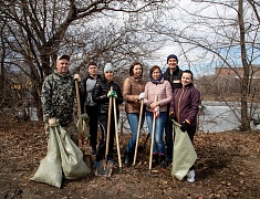 «Город берегу»: жители Благовещенска массово вышли на субботник
