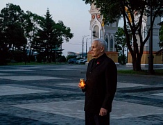 В Благовещенске на площади Победы зажгли «Свечи памяти»