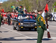 Торжественное прохождение войск Благовещенского гарнизона