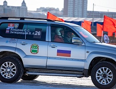 Автомобильные гонки в рамках Международного российско-китайского фестиваля зимних видов спорта