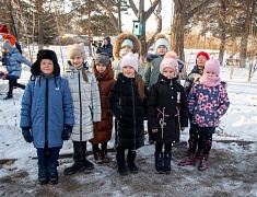 Юные благовещенцы смастерили кормушки для птиц 