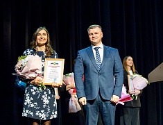 В Благовещенске с 90-летием поздравили Центр эстетического воспитания детей им. В. В. Белоглазова