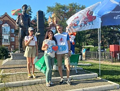  Благовещенцам вручили знаки ГТО в День семьи, любви и верности