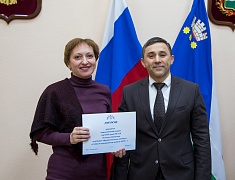 Мэр Благовещенска Олег Имамеев наградил победителей и участников конкурса «Город в праздничном наряде»