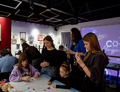  В Благовещенске впервые прошел вечер встречи семей участников СВО и меценатов