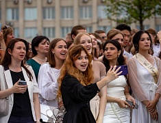 В Благовещенске отгремел выпускной