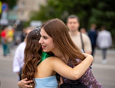 В Благовещенске отгремел выпускной