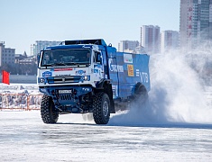 Автомобильные гонки в рамках Международного российско-китайского фестиваля зимних видов спорта