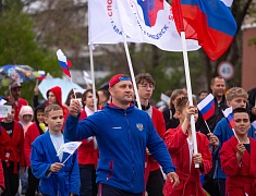 Шествие трудовых коллективов отгремело в Благовещенске!