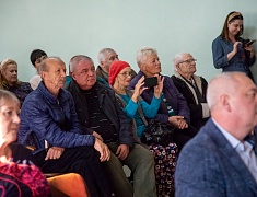 Мэр Благовещенска Олег Имамеев поздравил Автоколонну 1275 с днём автомобилиста