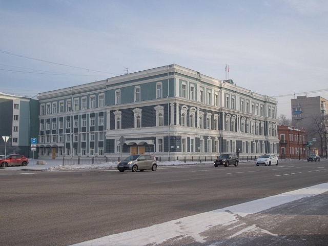 Вопрос о трудоустройстве бывших муниципальных служащих рассмотрели в администрации города