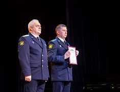 В Благовещенске судебных приставов поздравили с профессиональным праздником 