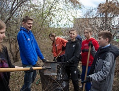 Общегородской субботник "Город берегу"