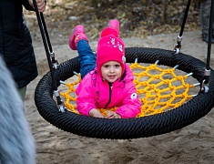 В Благовещенске открыли ещё 3 обновлённые детские площадки